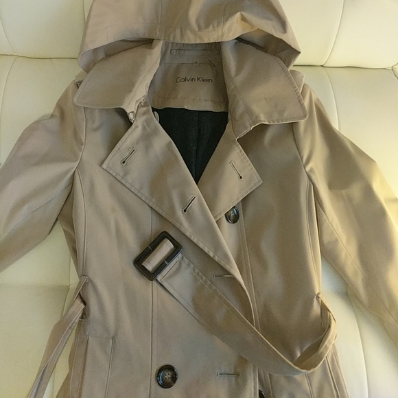 calvin klein raincoat with removable hood and lining